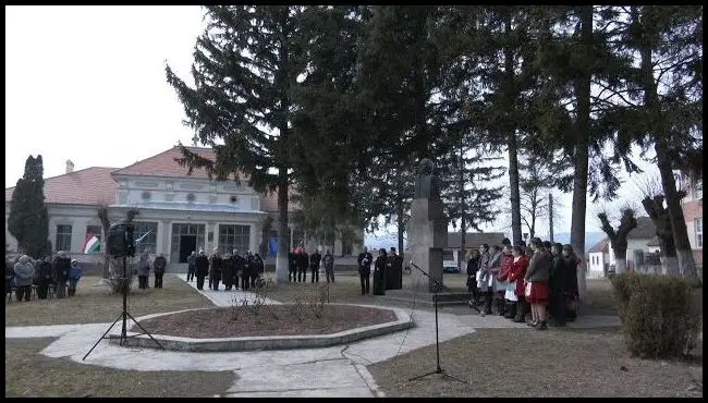 Éljük meg hitünket és emberségünket