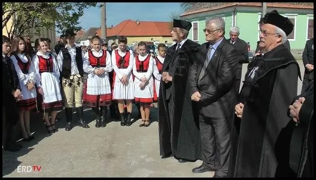 Püspöki vizitáció Középajtán
