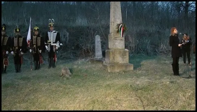 Főhajtás és koszorúzás a Zathureczky temetőben